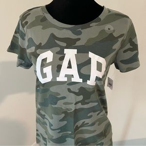 Women’s GAP tee